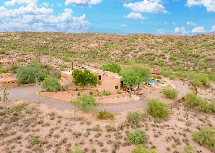 Stunning Secluded Ranch, Sleeps 6 Comfortably, Pool & Jacuzzi Fountain Hills