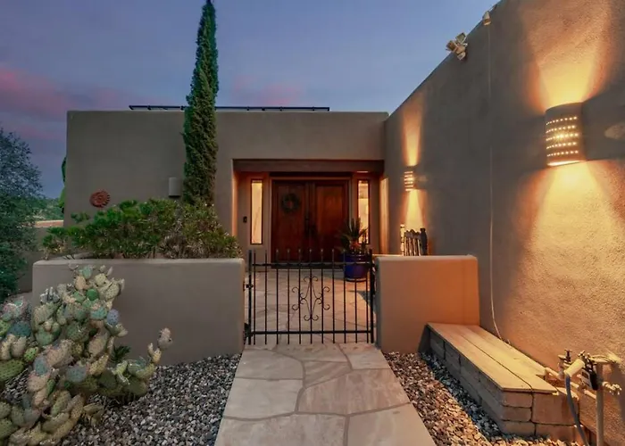 Holiday home Stunning Secluded Ranch, Sleeps 6 Comfortably, Pool & Jacuzzi