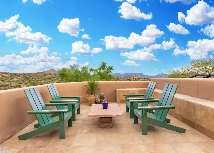 Holiday home Stunning Secluded Ranch, Sleeps 6 Comfortably, Pool & Jacuzzi
