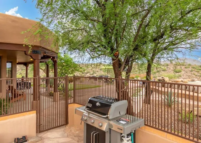 Holiday home Stunning Secluded Ranch, Sleeps 6 Comfortably, Pool & Jacuzzi