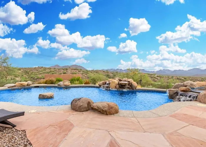 Stunning Secluded Ranch, Sleeps 6 Comfortably, Pool & Jacuzzi Fountain Hills