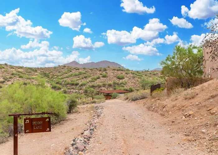 Stunning Secluded Ranch, Sleeps 6 Comfortably, Pool & Jacuzzi * Fountain Hills