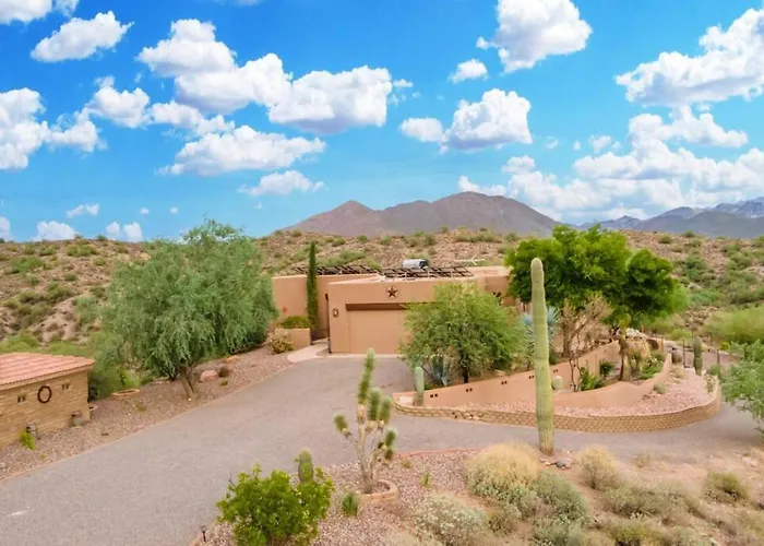 Holiday home Stunning Secluded Ranch, Sleeps 6 Comfortably, Pool & Jacuzzi *