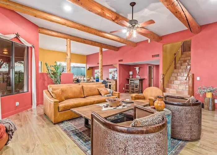 Stunning Secluded Ranch, Sleeps 6 Comfortably, Pool & Jacuzzi Fountain Hills